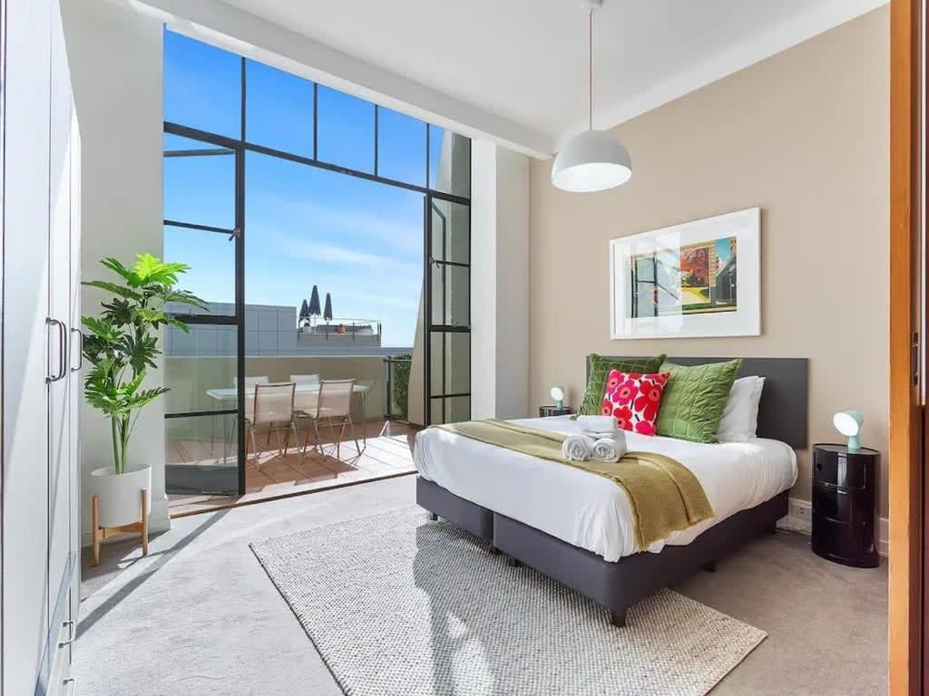 Lovely Bright Apartment With Balcony Pool And Gym オークランド エクステリア 写真