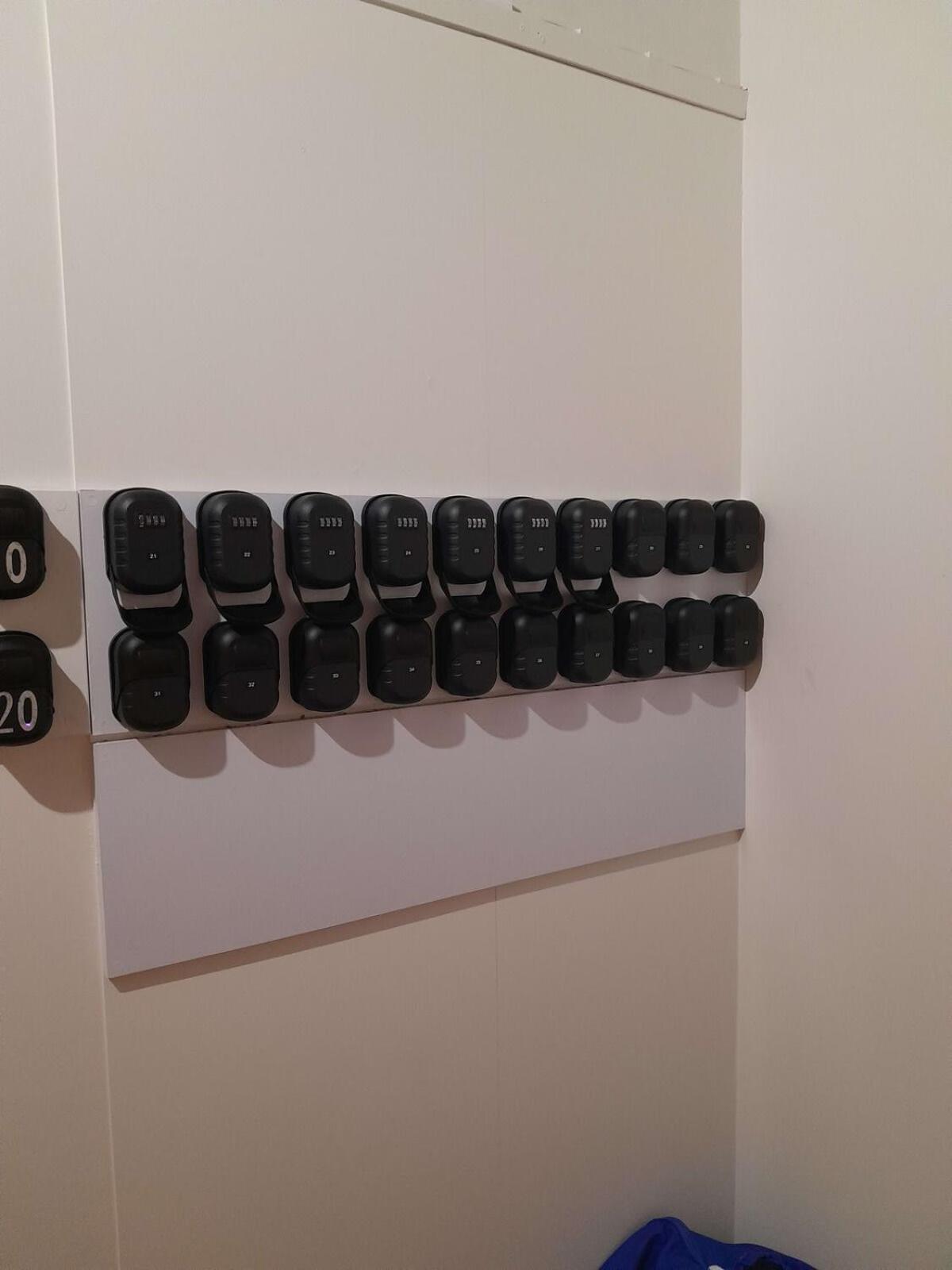 Lovely Bright Apartment With Balcony Pool And Gym オークランド エクステリア 写真